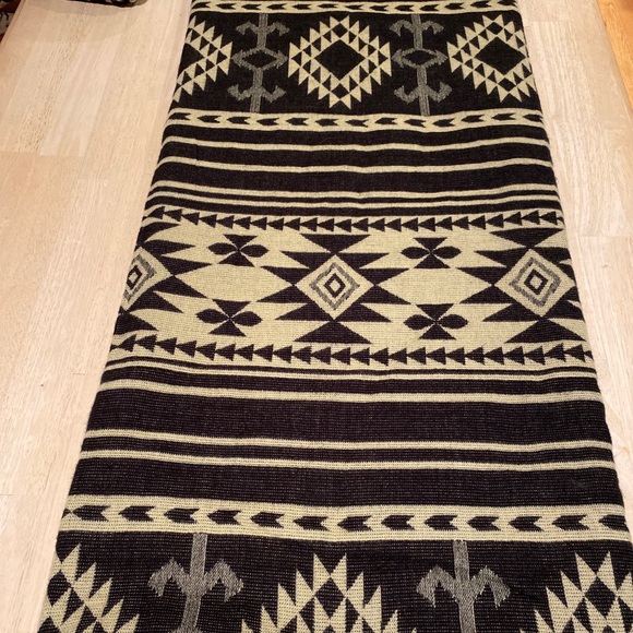 COPY - Gorgeous Alpaca soft blanket. New n… - Picture 2 of 5